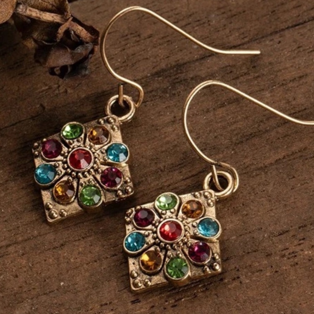 Rustic Diamond Shape Rhinestone Fashion Earrings